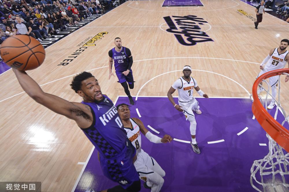 并特别指出 并特别指出