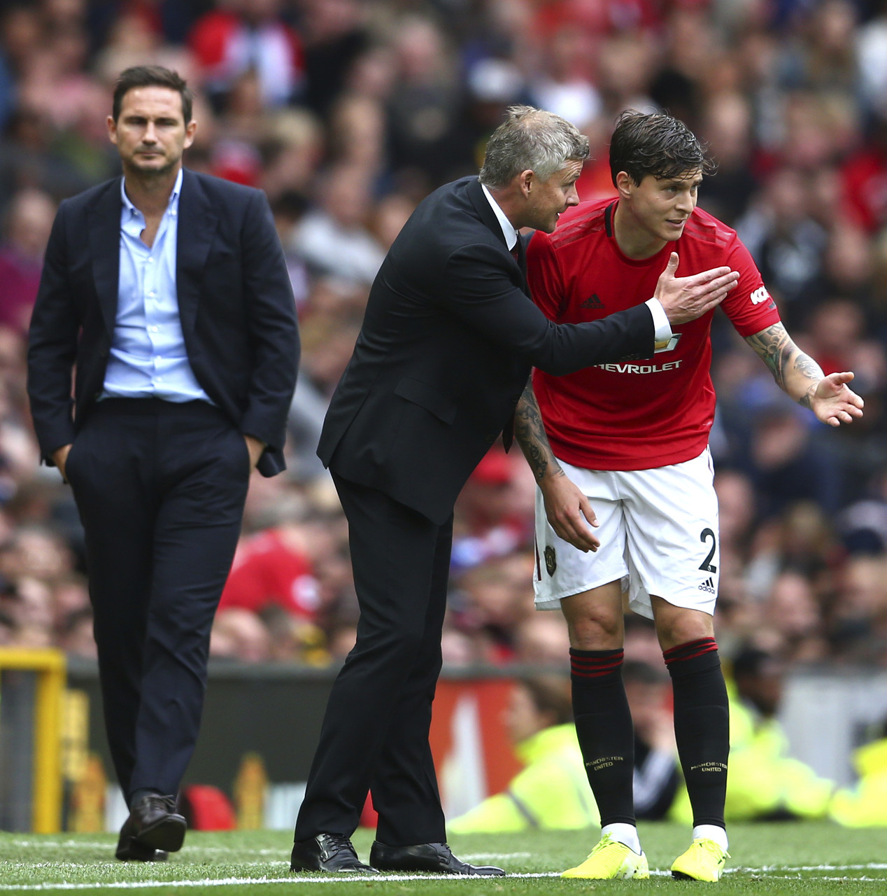 仅激励着他 仅激励着他