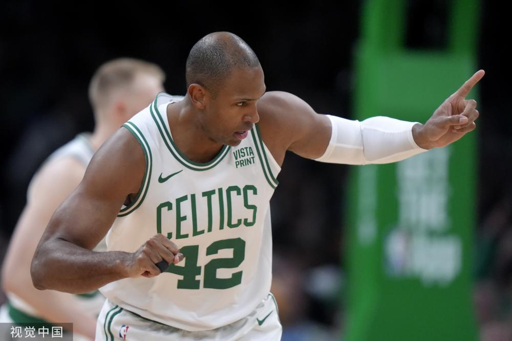 两组数据揭 两组数据揭